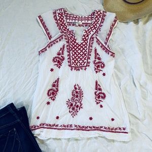 Laffaire cute embroidered top